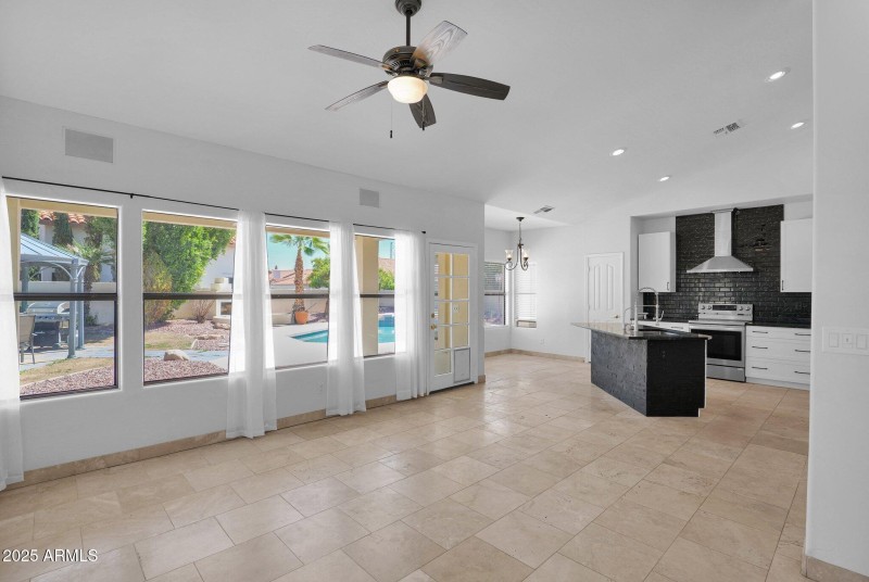 18-web-or-mls-P1154995