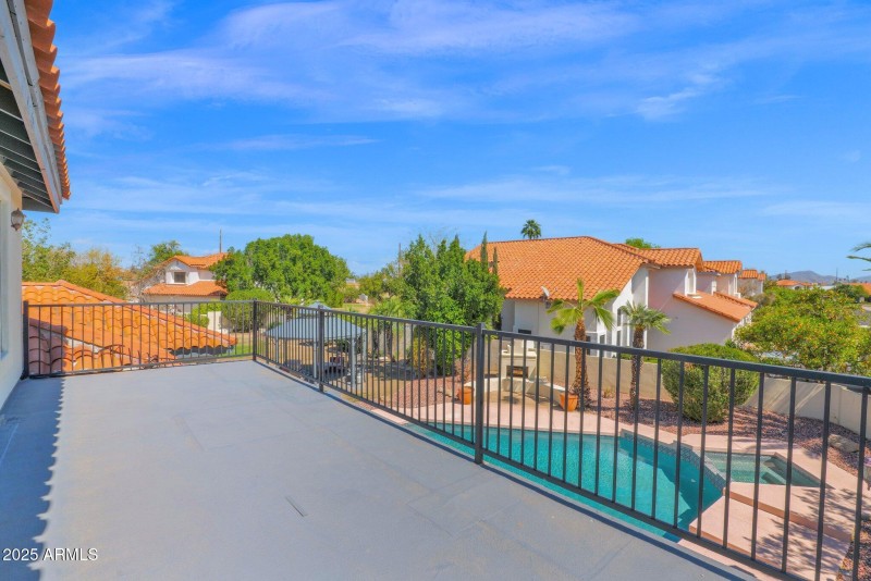 33-web-or-mls-P1155040