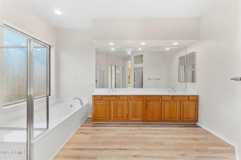 Large Shower & separate Tub