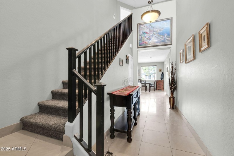 706 E Washington St-3