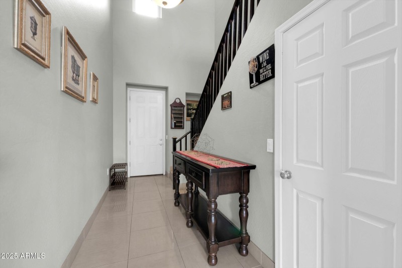 706 E Washington St-4