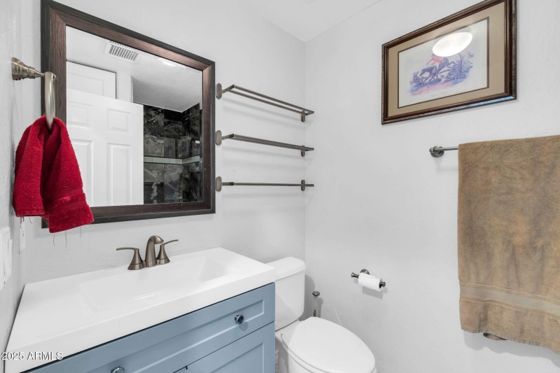 706 E Washington St-6