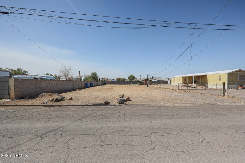 2961 W. Foothill front photo