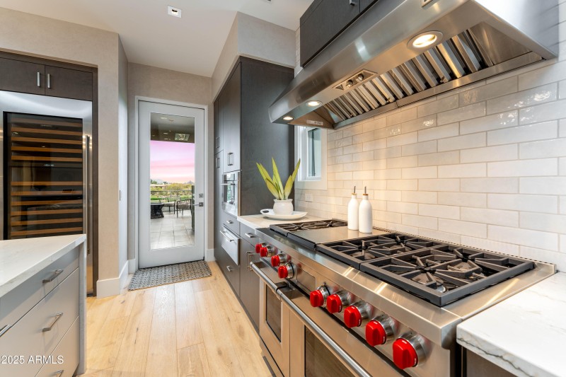 Chef's kitchen