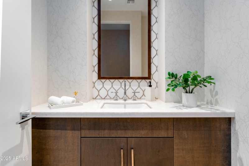 Powder room