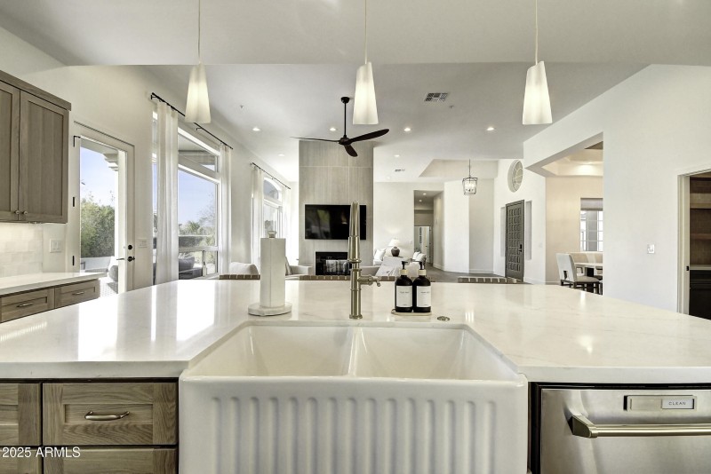 12113 E Sahuaro Dr (23)