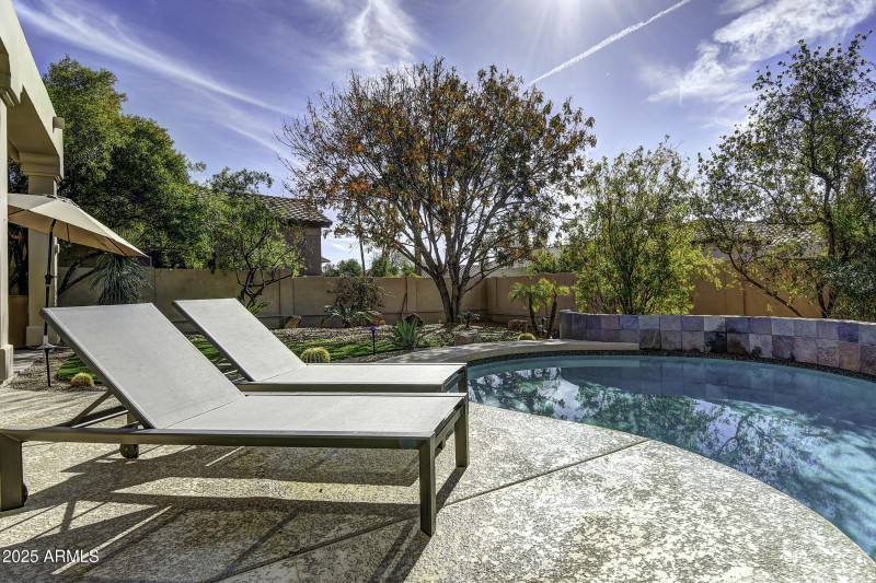 12113 E Sahuaro Dr (66)