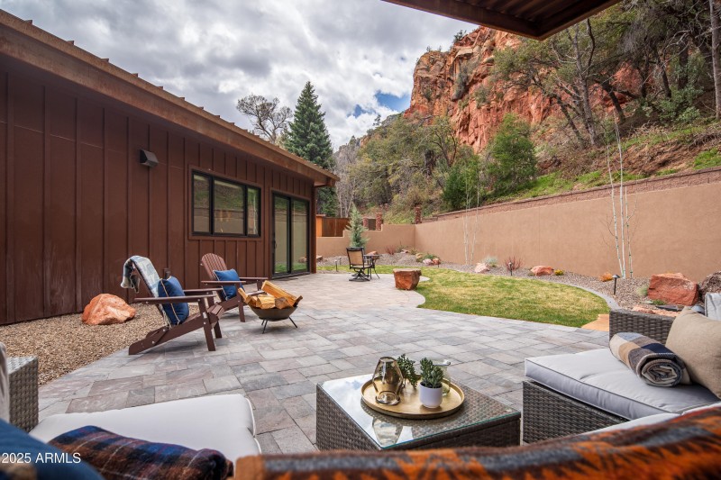 ENJOY YOUR RETREAT IN NATURE