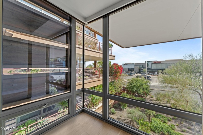 21-web-or-mls-DSC08424