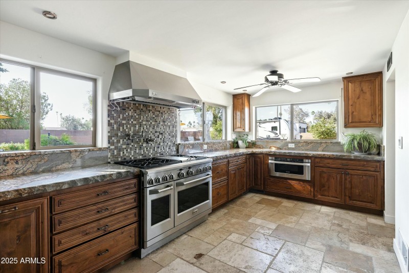 Gourmet Kitchen