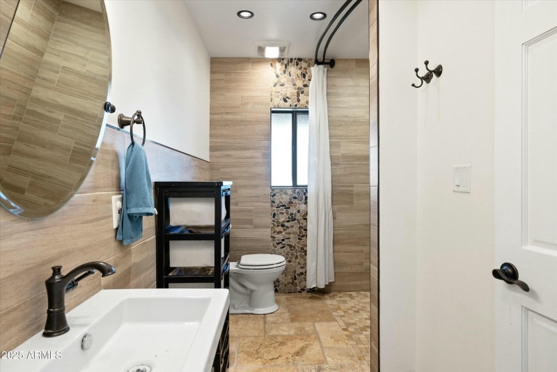Secondary Bathroom (ADA Accessible)