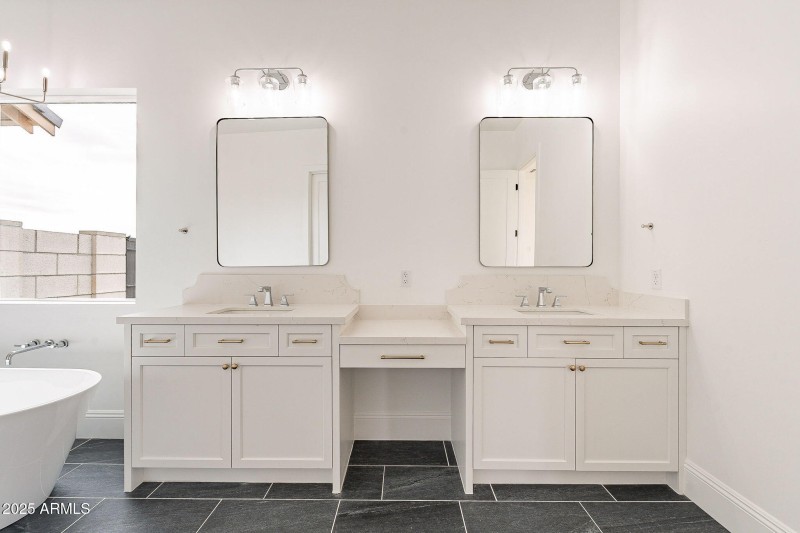 231-web-or-mls-178th-44 (2)