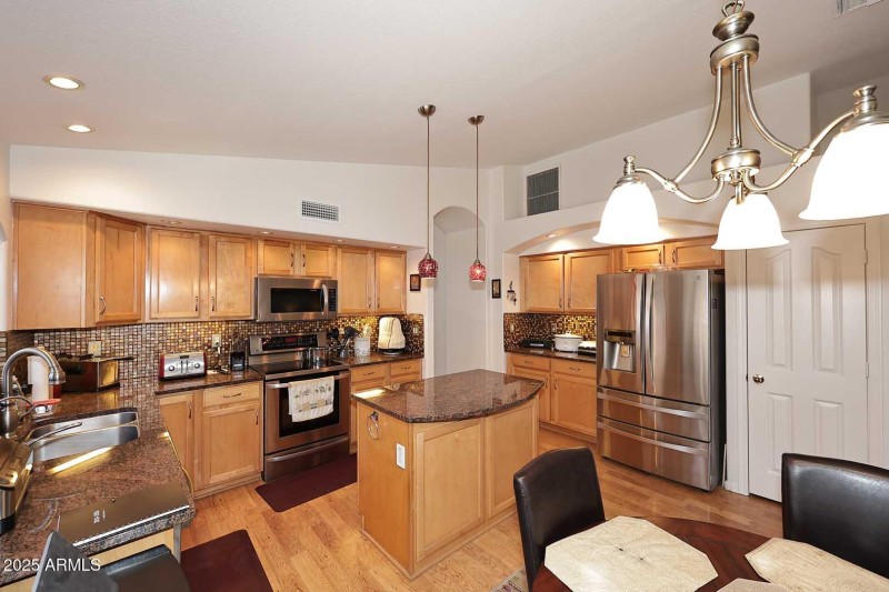 Kitchen-Island