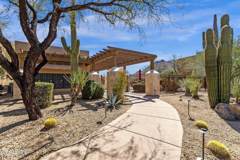 52-web-or-mls-27000-n-alma-school-pkwy-2