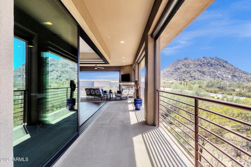 Wraparound extended jpatio