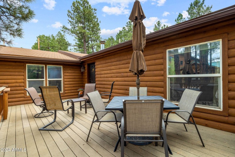 Guest House Deck