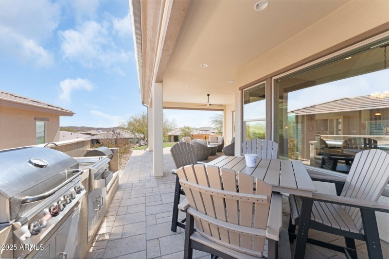 Outdoor Kitchen