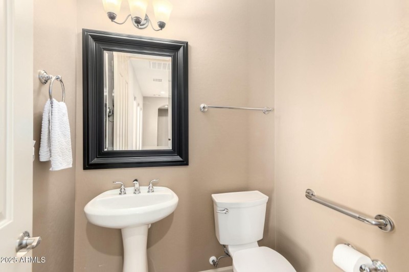 1/2 Bath