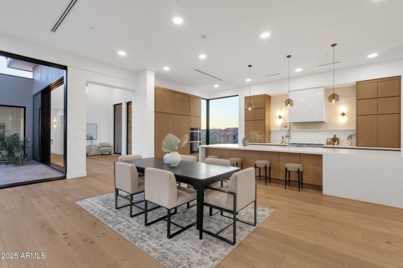 Dining room/Family room