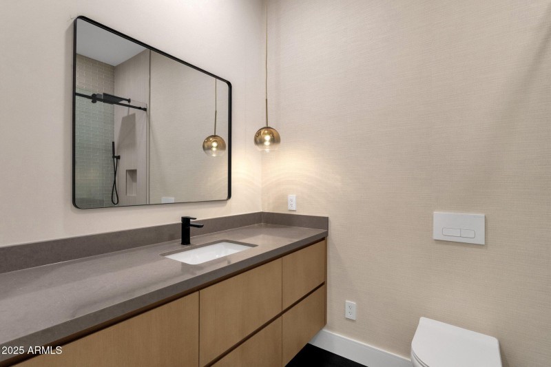 2nd bathroom