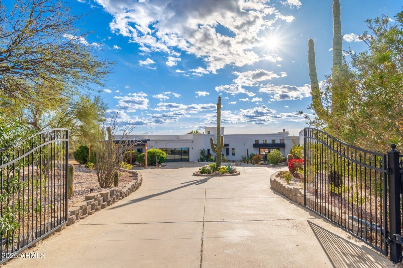 9525 E Buckskin Trl - 01