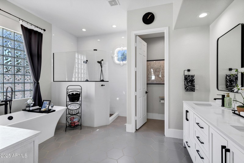 1782 W Lynx Way-37
