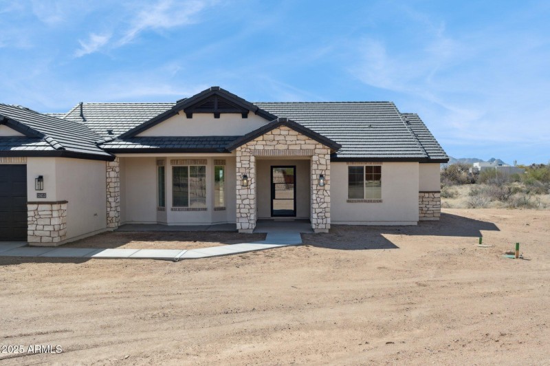 2-web-or-mls-13653-e-aloe-vera-dr