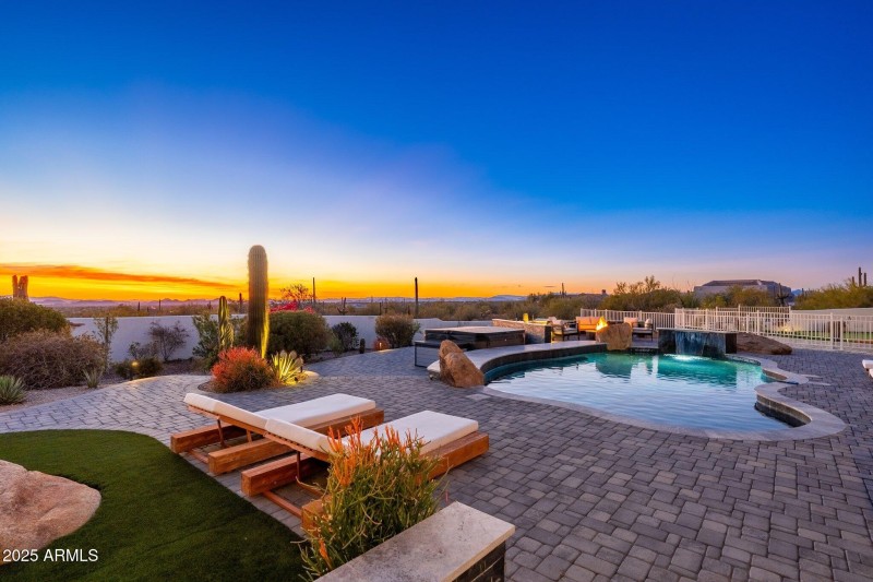 9525 E Buckskin Trl - 105