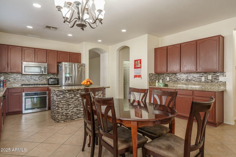 7) KITCHEN