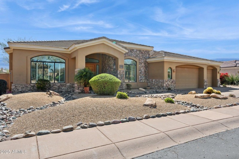 1-web-or-mls-22423-n-54th-pl