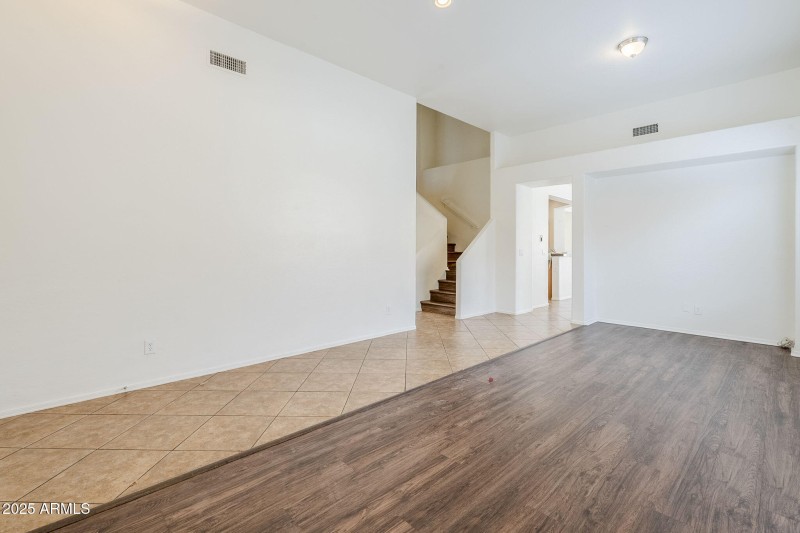 6-web-or-mls-ashton-6