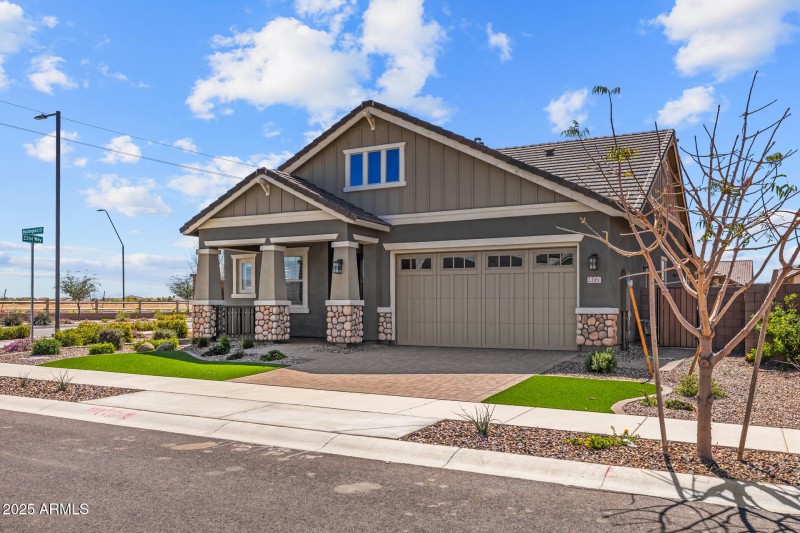 3) FRONT OF HOME