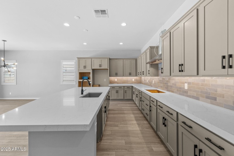 12) KITCHEN