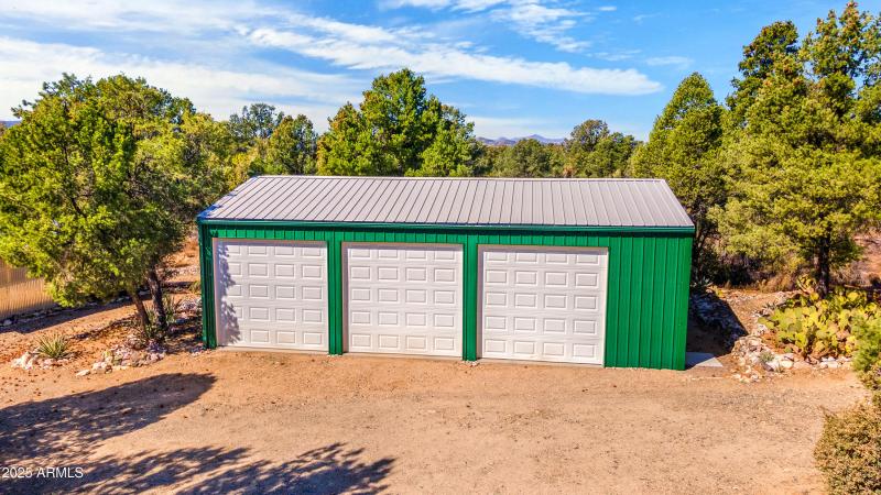 15555 S Middle Ridge Rd-13