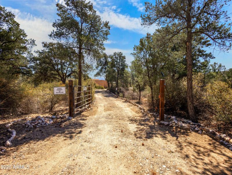 15555 S Middle Ridge Rd-21