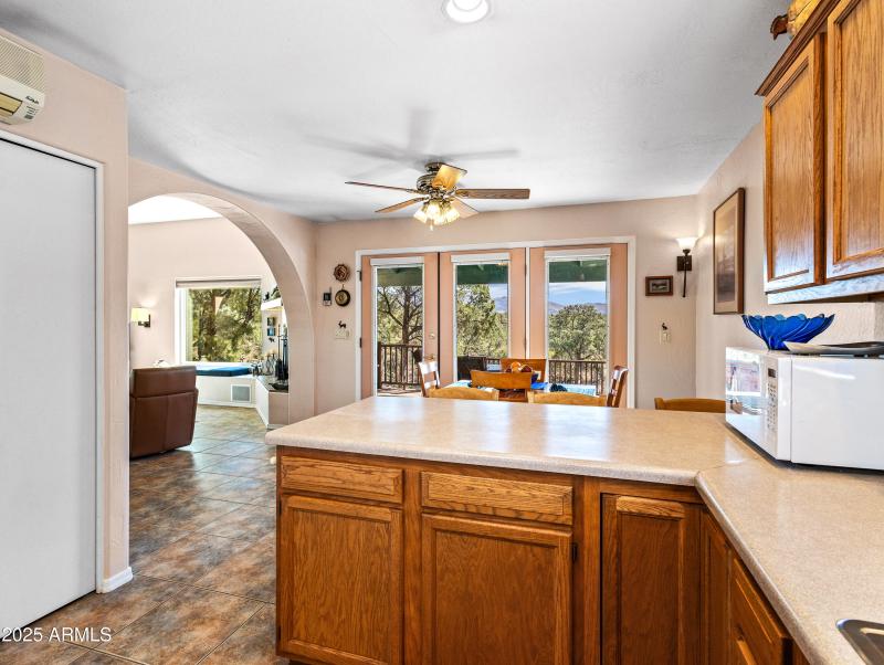 15555 S Middle Ridge Rd-43