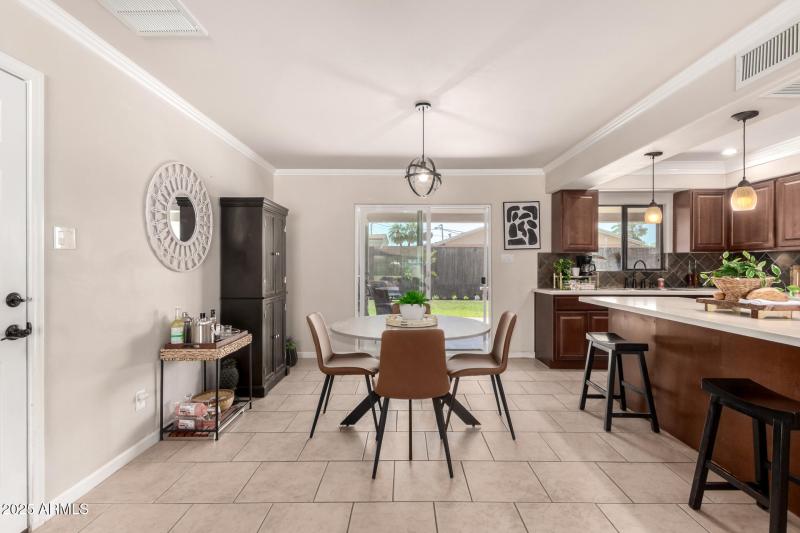 11 - Sharon 3301