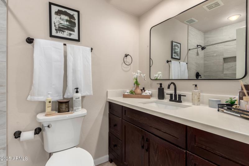 19 - Sharon 3301
