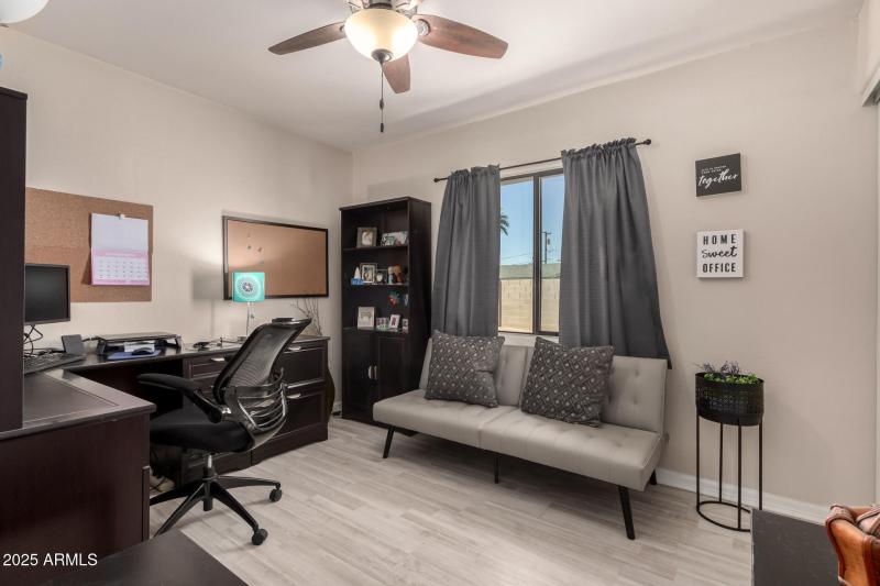 25 - Sharon 3301