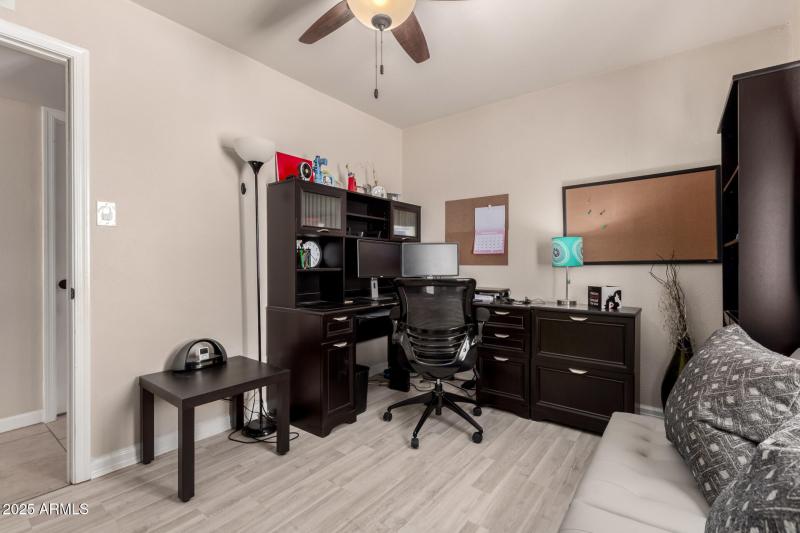 26 - Sharon 3301