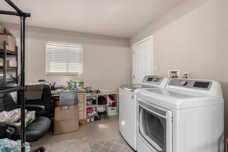 29 - Sharon 3301