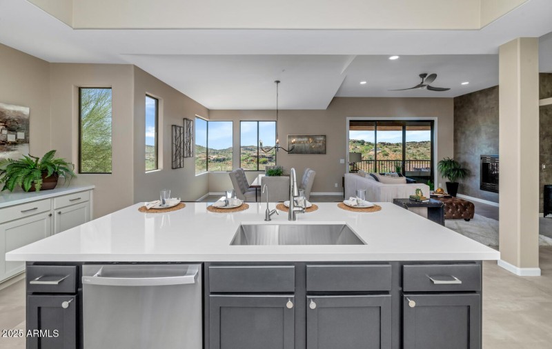 Open Kitchen