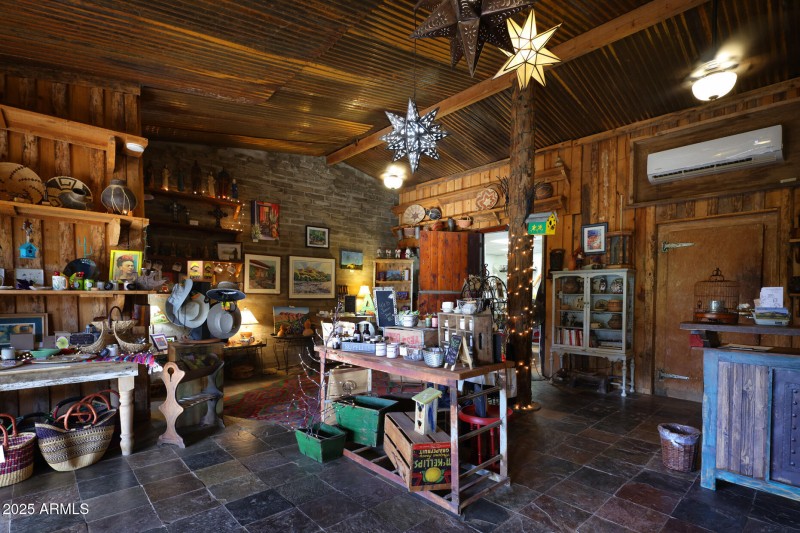 Market and Gift Shop