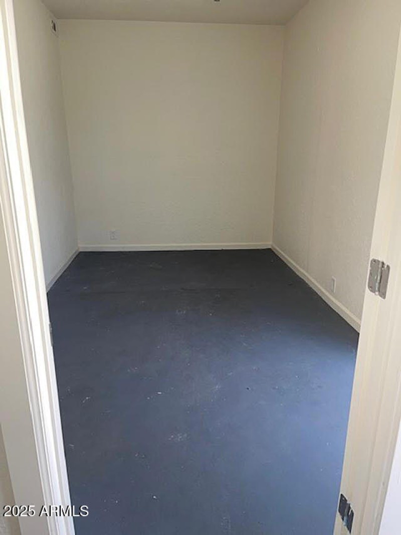 UNIT 112 SPACE 4