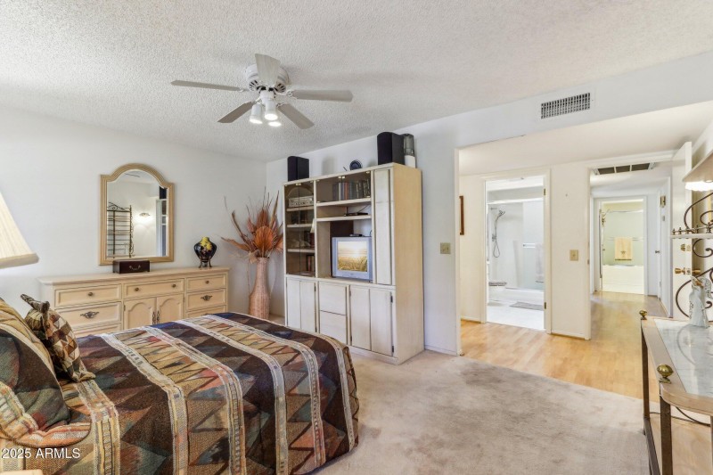 33-web-or-mls-N Cherry Tree Ln-26032025-