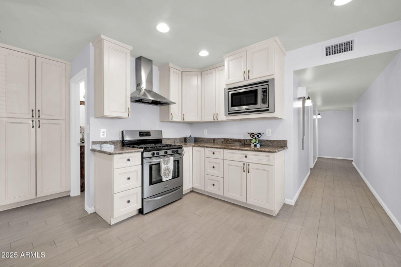 Kitchen Reverse