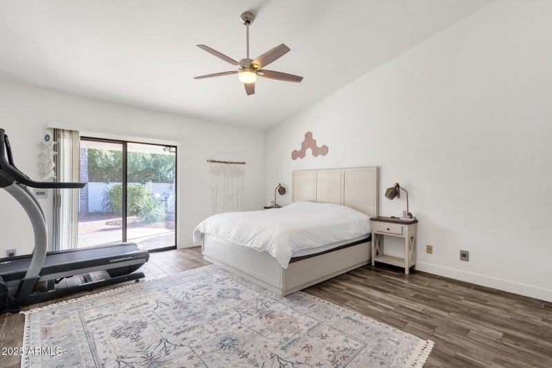 20-web-or-mls-5015-e-karen-dr