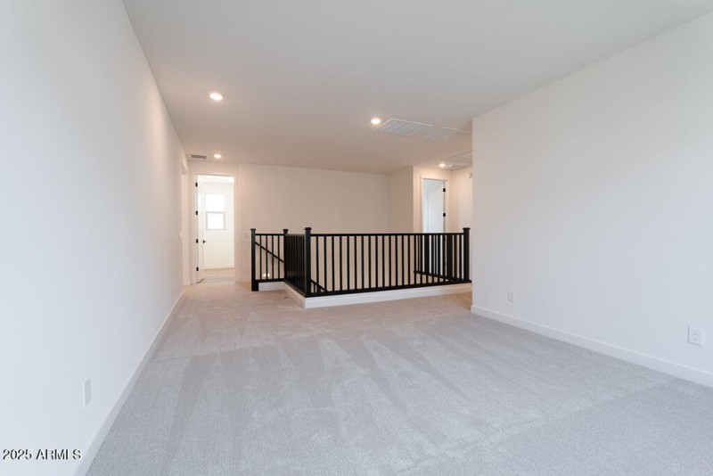 Waterston Central 283 - Loft-2MLS