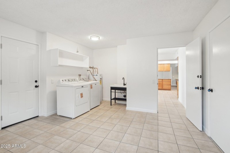 19-web-or-mls-W Paintbrush Dr-27032025-0