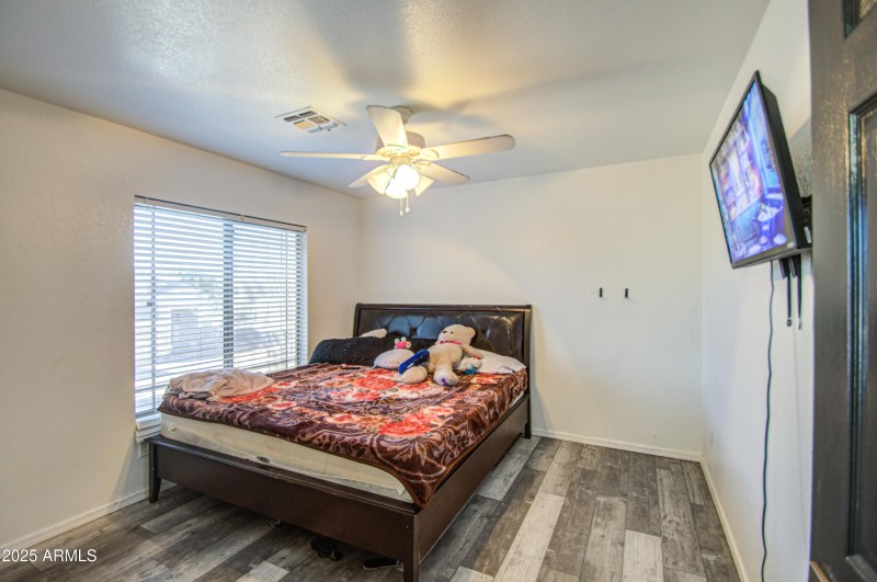 Bedroom 4-pic 1